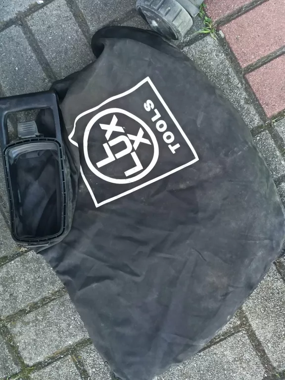 dmuchawa-spalinowa-odkurzacz-lux-tools-bls-3040-marka-lux-tools