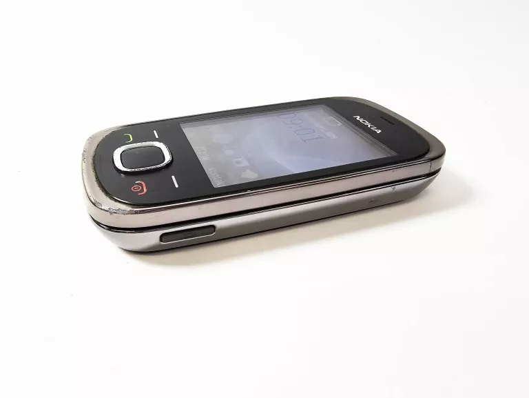 TELEFON NOKIA 7230 KOMPLET