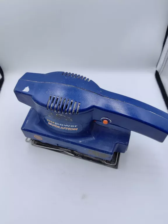 szlifierka-oscylacyjna-nupower-npe135-opis-stan-uszkodzony