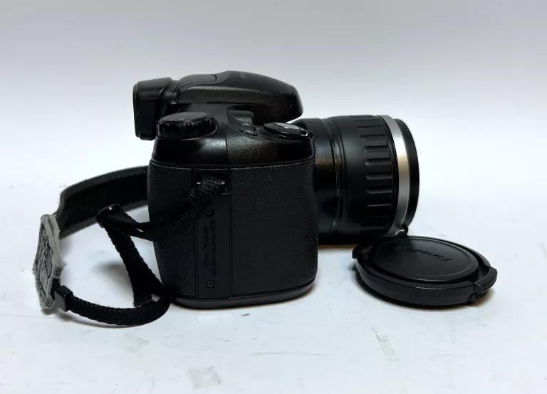 APARAT FUJIFILM FINEPIX S5600 - ZESTAW