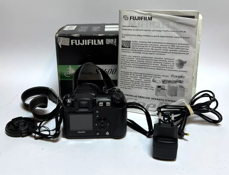 APARAT FUJIFILM FINEPIX S5600 - ZESTAW