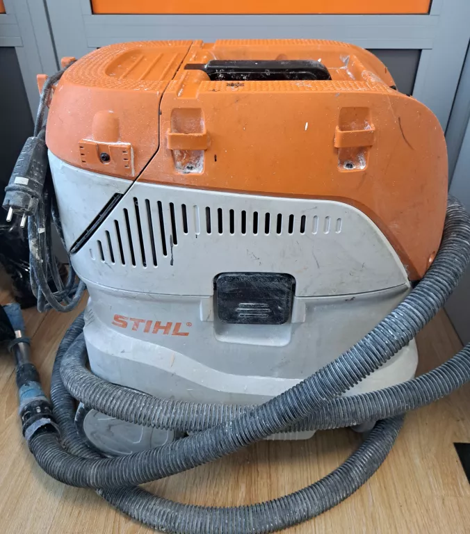 ODKURZACZ PRZEMYSŁOWY STIHL SE 133 ME