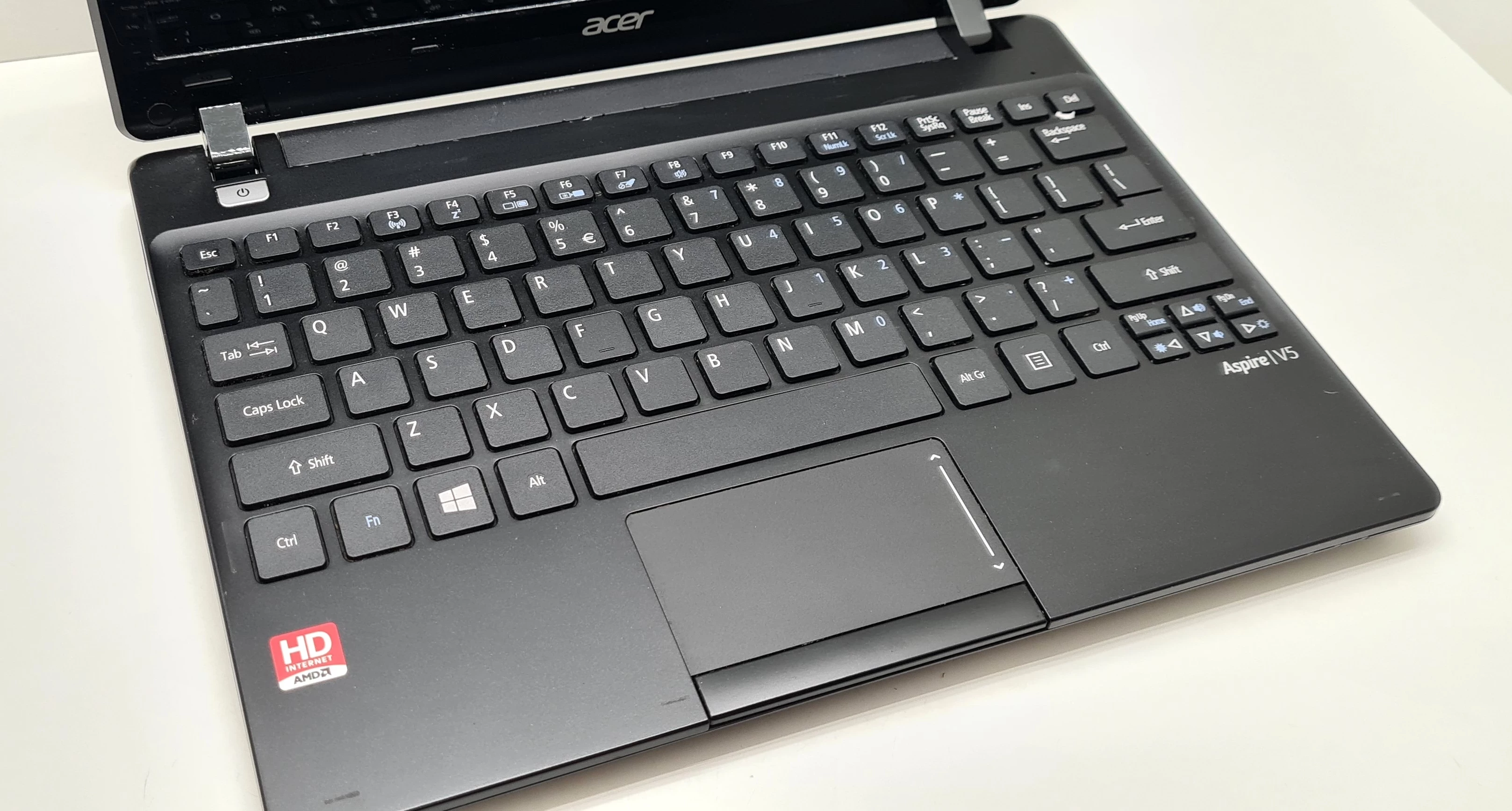 laptop-acer-aspire-v5-amd-c702gb280gbwin8-przekatna-ekranu-114