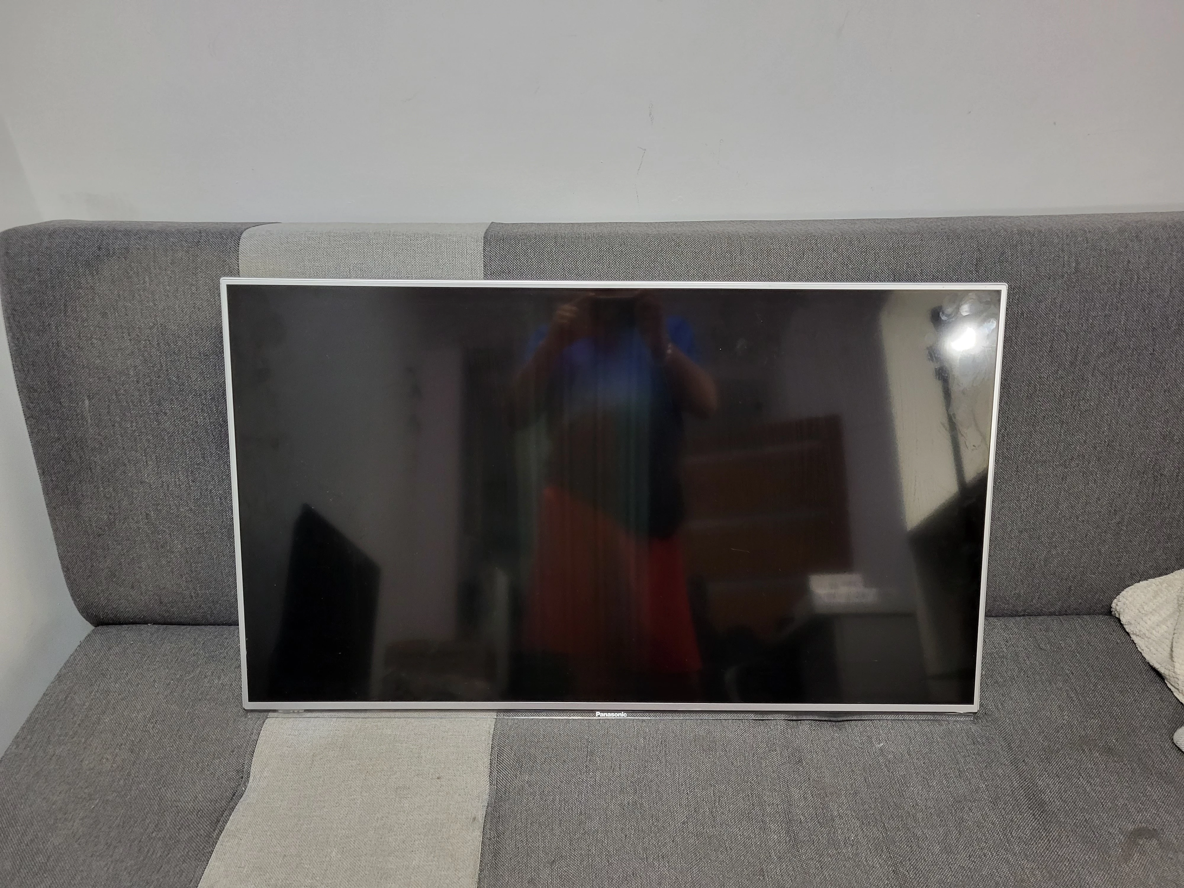 telewizor-panasonic-tx-l42e6e-z-pilotem-bez-nozek-kosciuszki-641-olsztyn