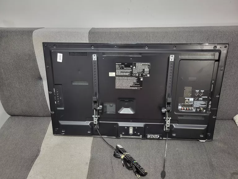 telewizor-panasonic-tx-l42e6e-z-pilotem-bez-nozek-przekatna-ekranu-cale-42