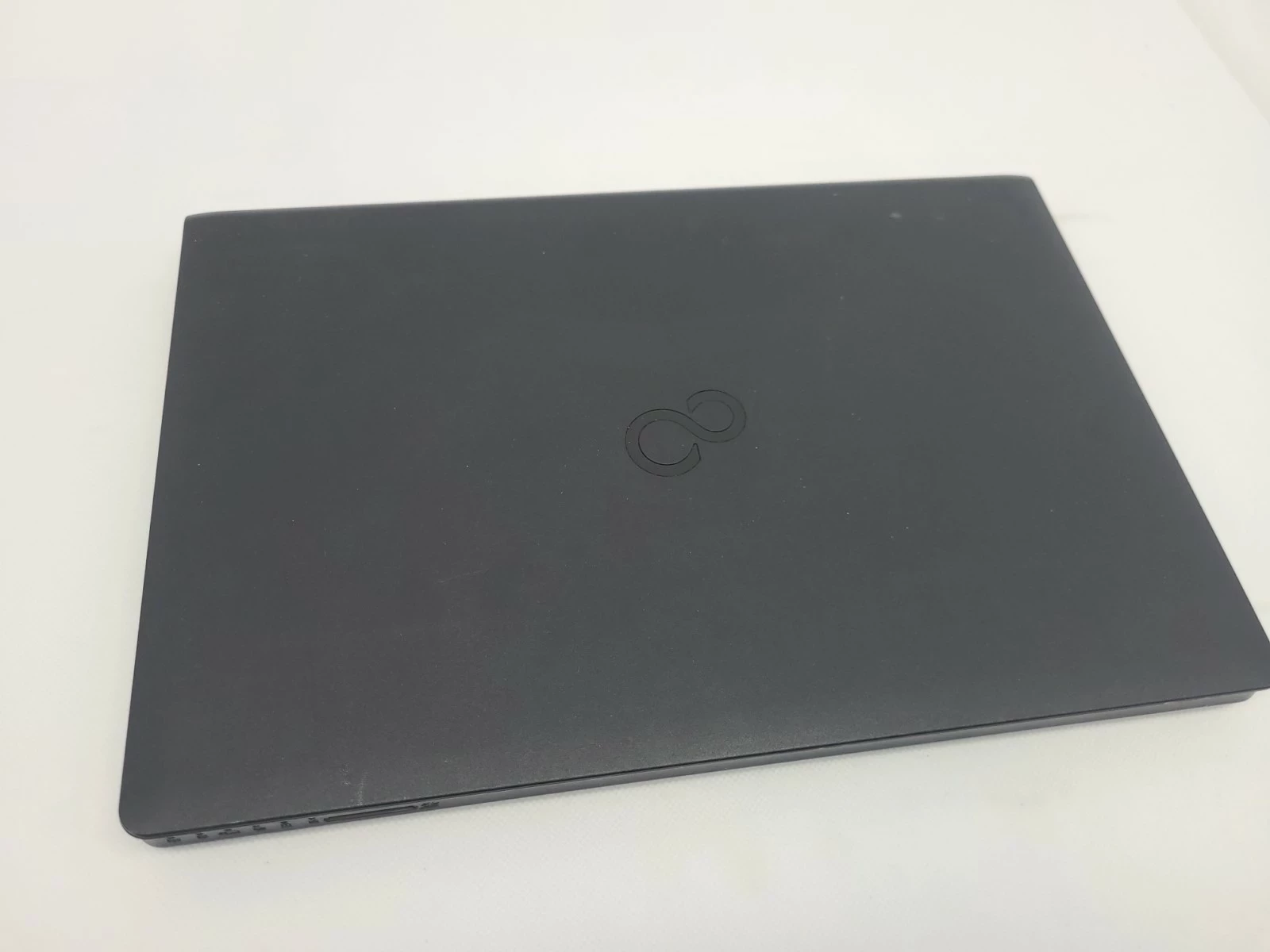 fujitsu-lifebook-a357-156-intel-core-i5-8-gb-rozdzielczosc-px-1920-x-1080