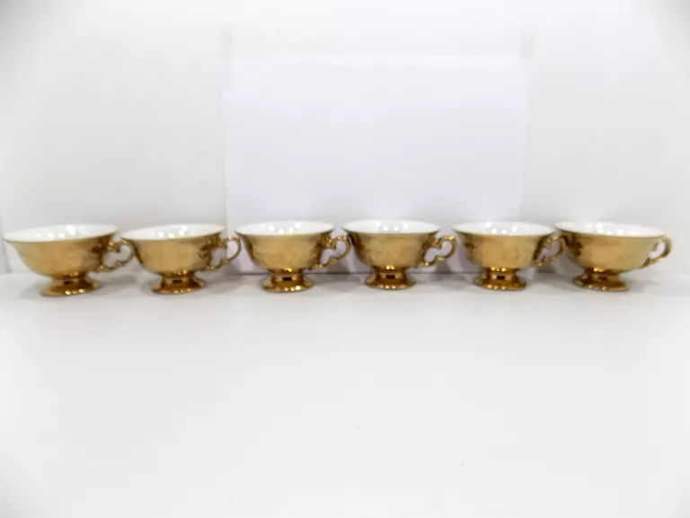 ŁADNY SERWIS KAWOWY 6 OS WAŁBRZYCH PORCELANA