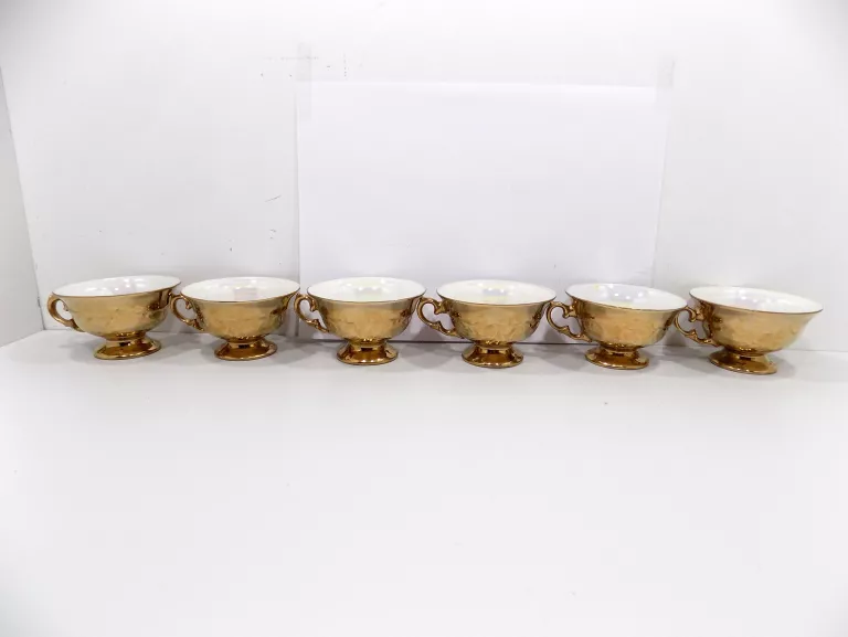 ŁADNY SERWIS KAWOWY 6 OS WAŁBRZYCH PORCELANA