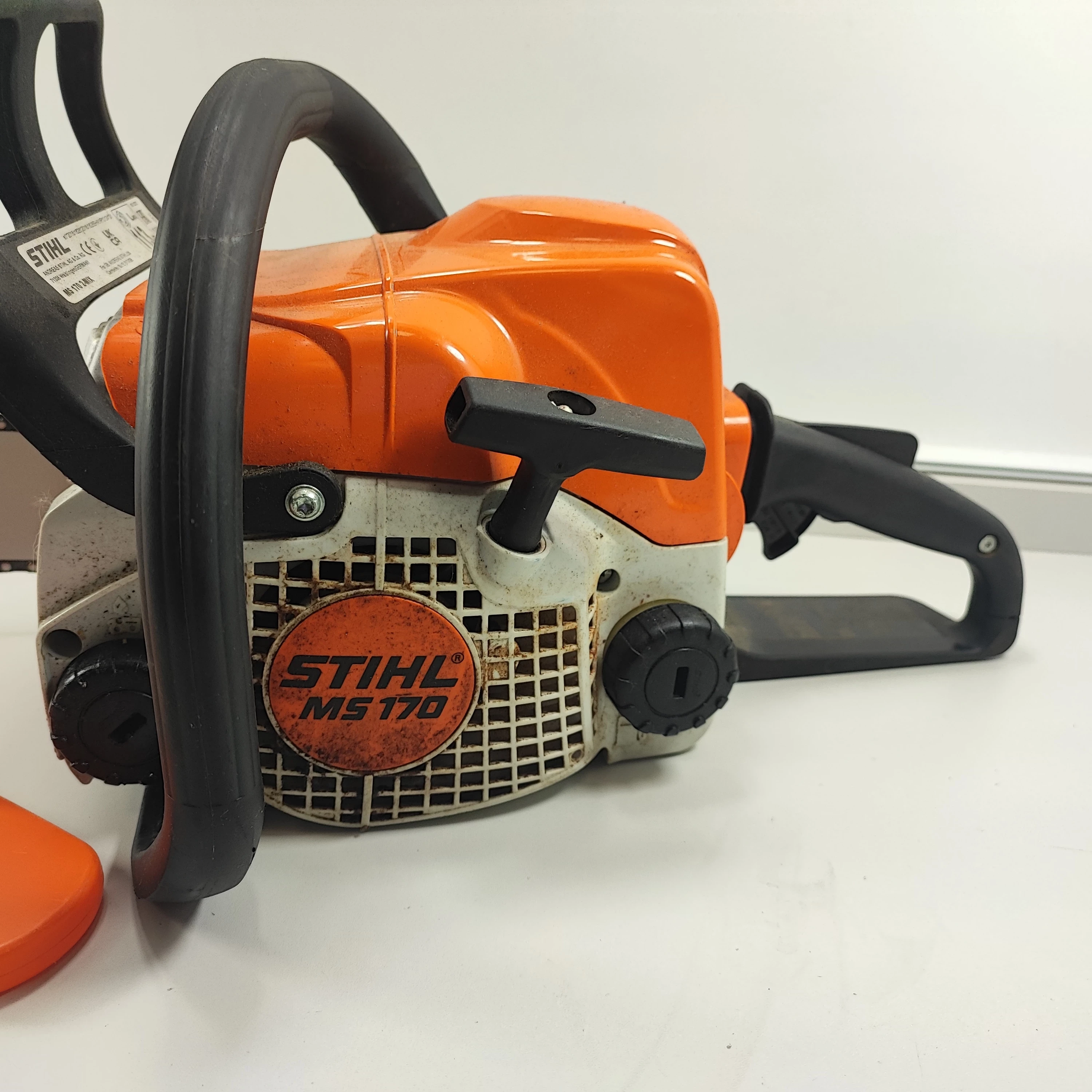 pilarka-spalinowa-pila-stihl-ms-170-2022-zasilanie-spalinowe