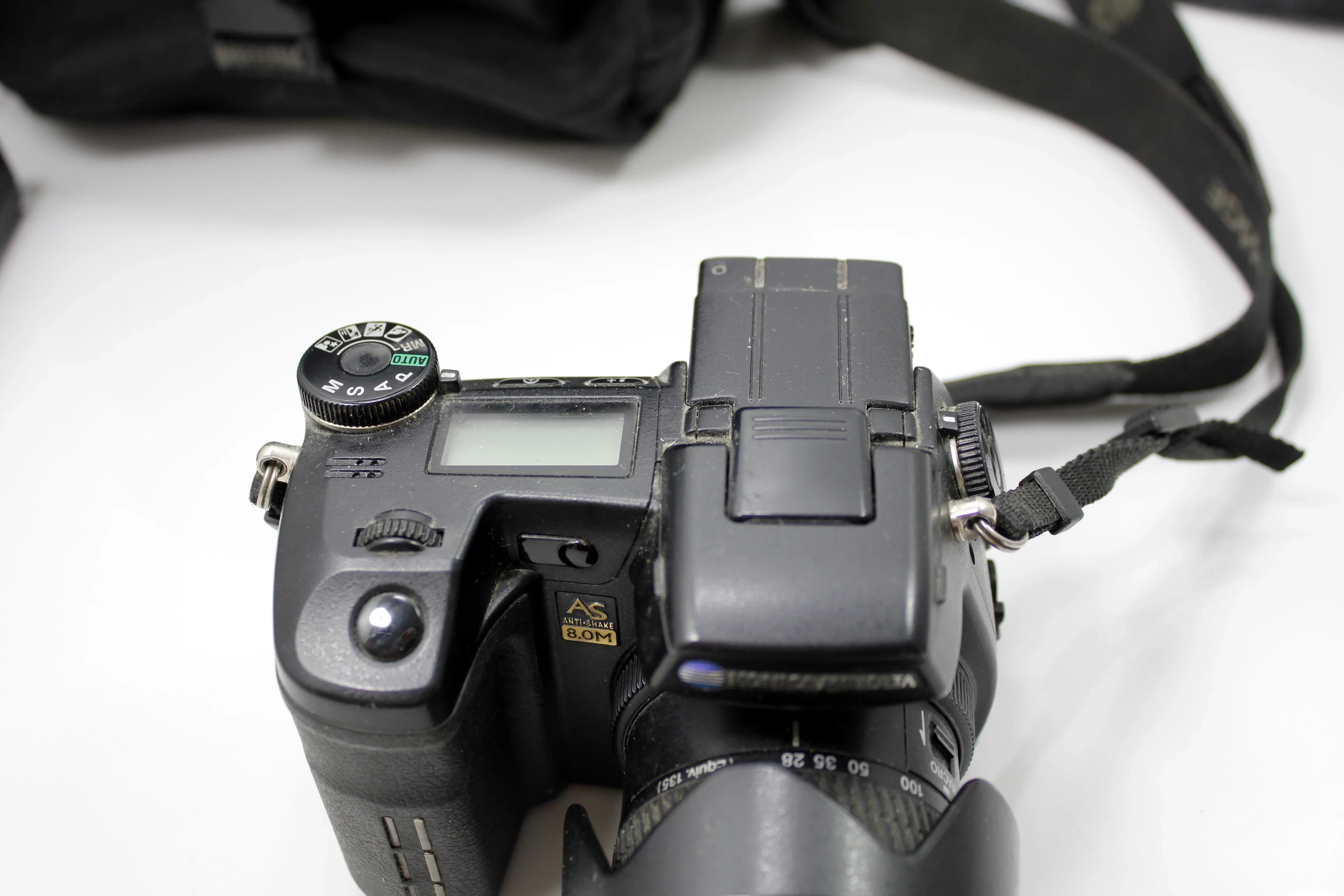 aparat-konica-minolta-dimage-a2-w-zestawie-korpus-obiektyw