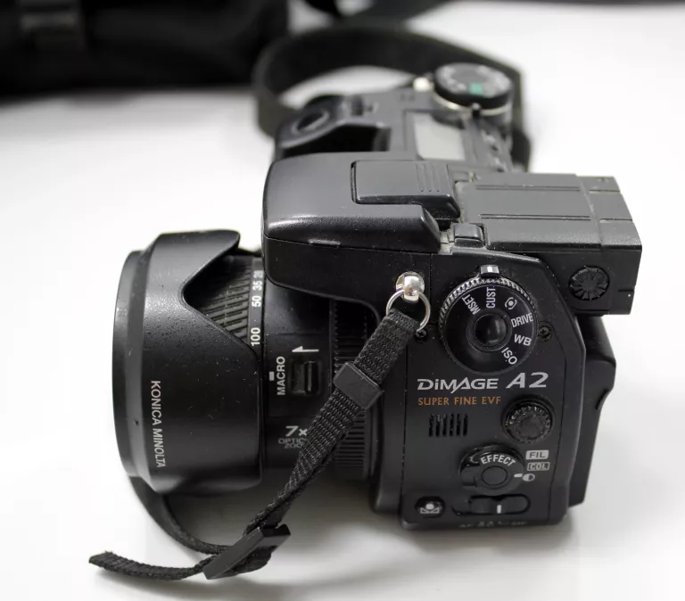 aparat-konica-minolta-dimage-a2-model-dimage-a2