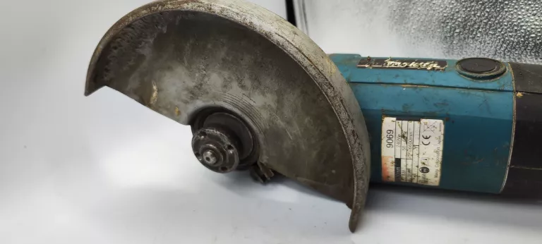 SZLIFIERKA KĄTOWA MAKITA 9069