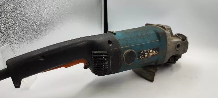 SZLIFIERKA KĄTOWA MAKITA 9069