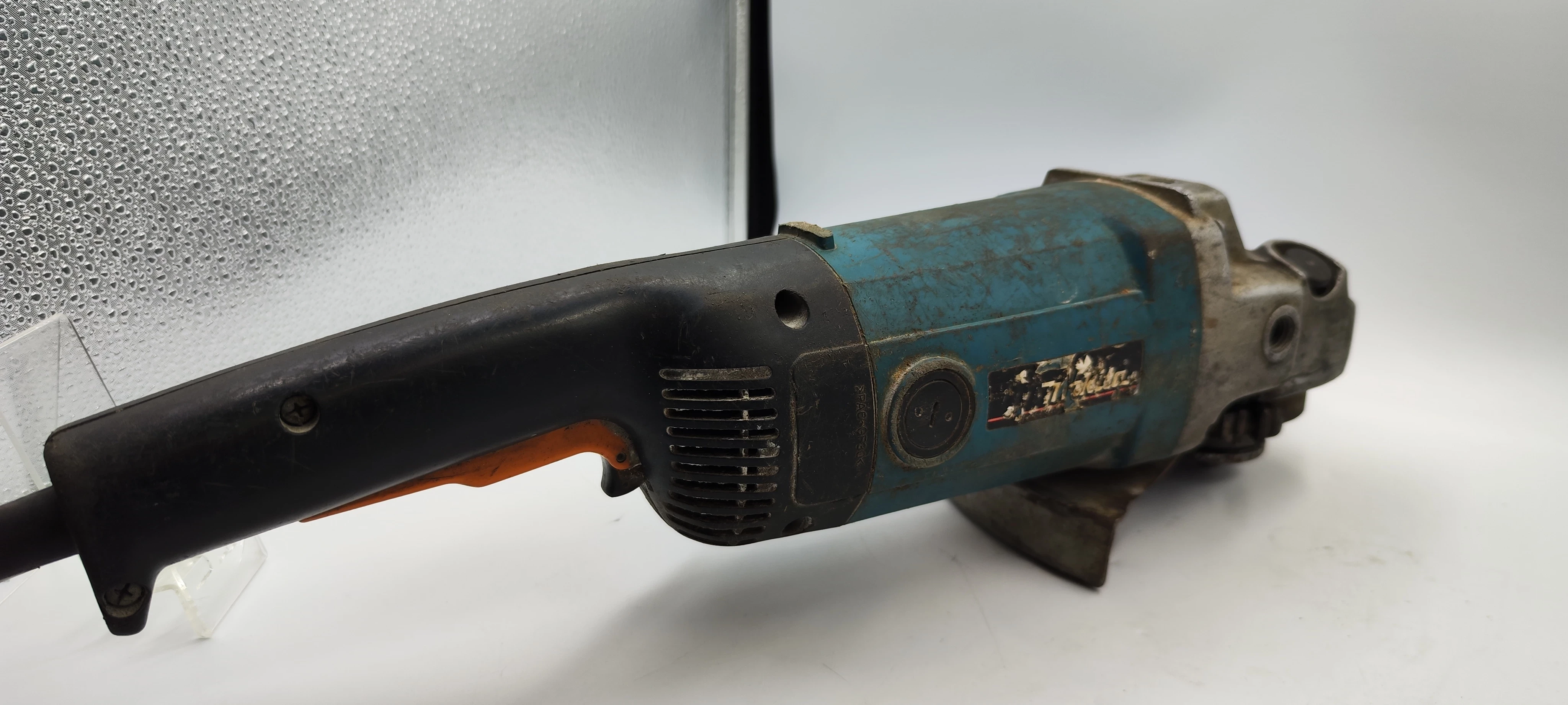 szlifierka-katowa-makita-9069-ean-gtin-0088381027106