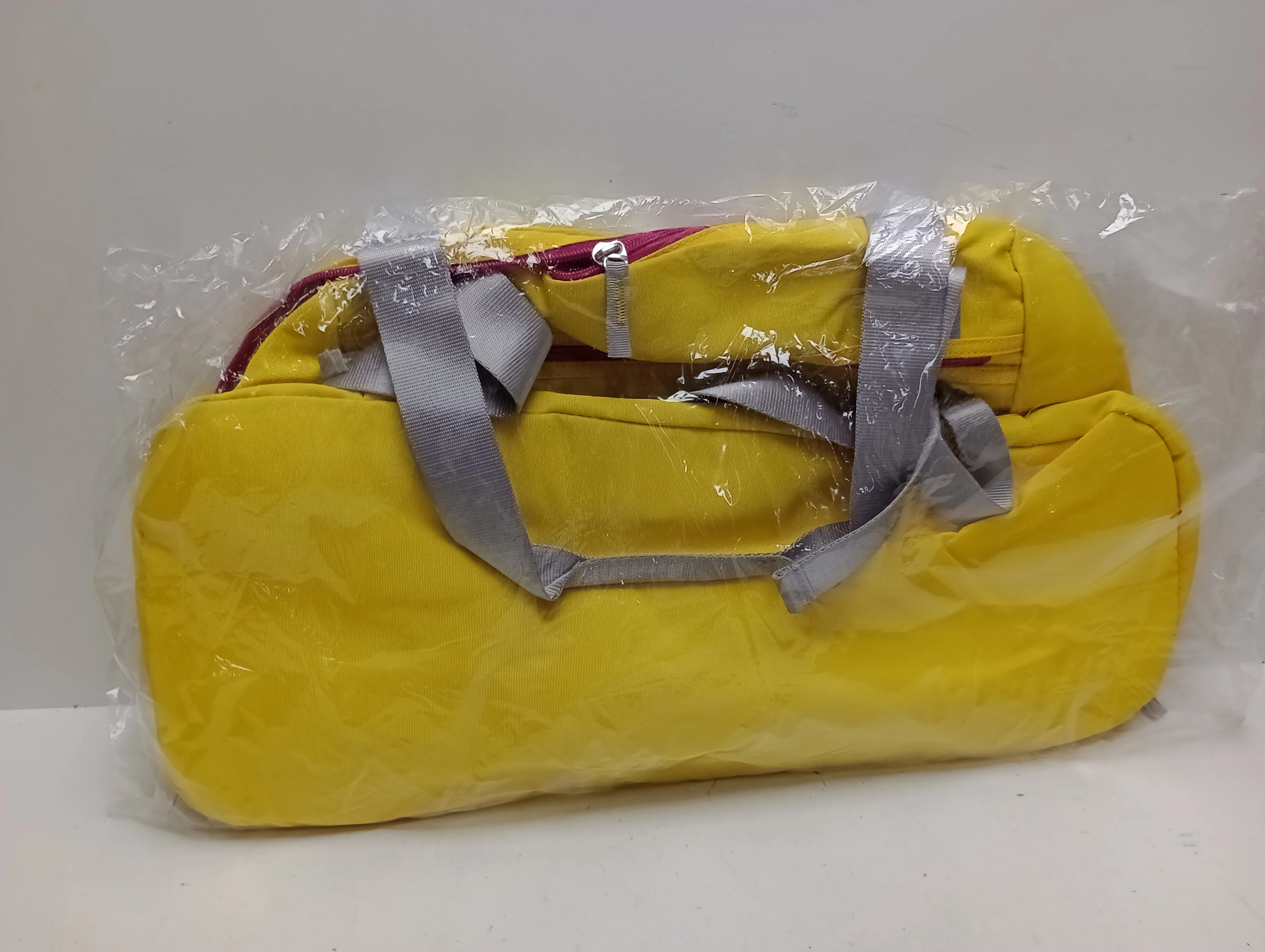 torba-sportowa-zolta-fitness-platinium-osiedle-teatralne-3u15-krakow