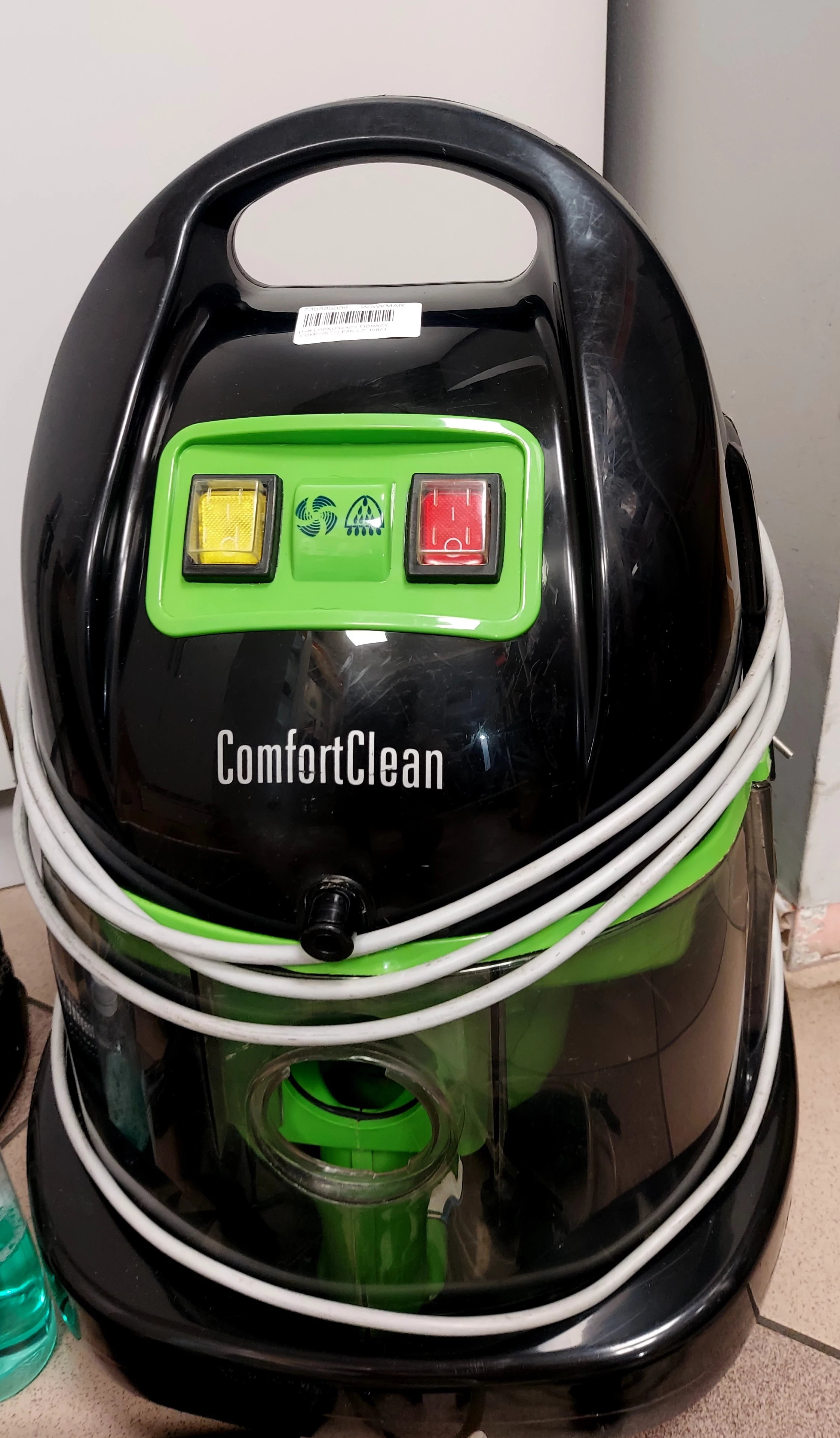 odkurzacz-pioracy-comfortclean-cc-10003-2400w-pojemnosc-zbiornika-na-czysta-wode-4