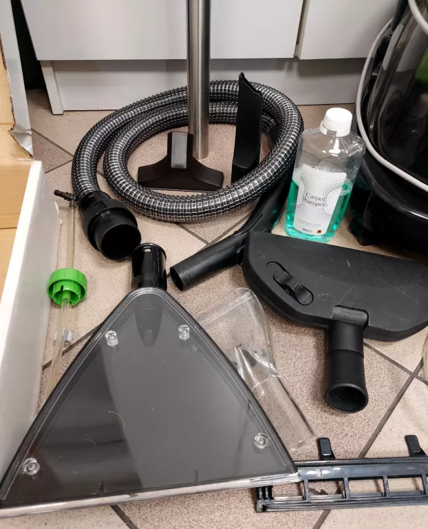 odkurzacz-pioracy-comfortclean-cc-10003-2400w-marka-comfortclean