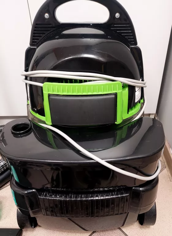 odkurzacz-pioracy-comfortclean-cc-10003-2400w-ean-gtin-4039784346598