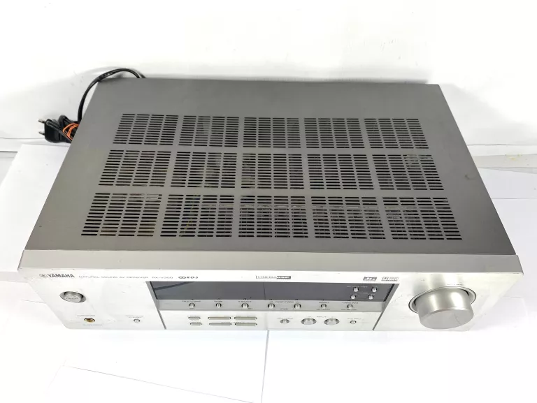 amplituner-yamaha-rx-v350-pilot-stan-uzywany