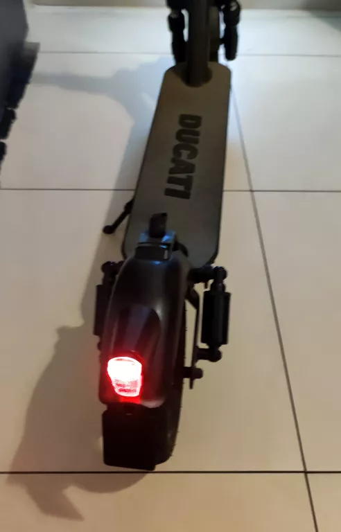 HULAJNOGA ELEKTRYCZNA DUCATI PRO II EVO