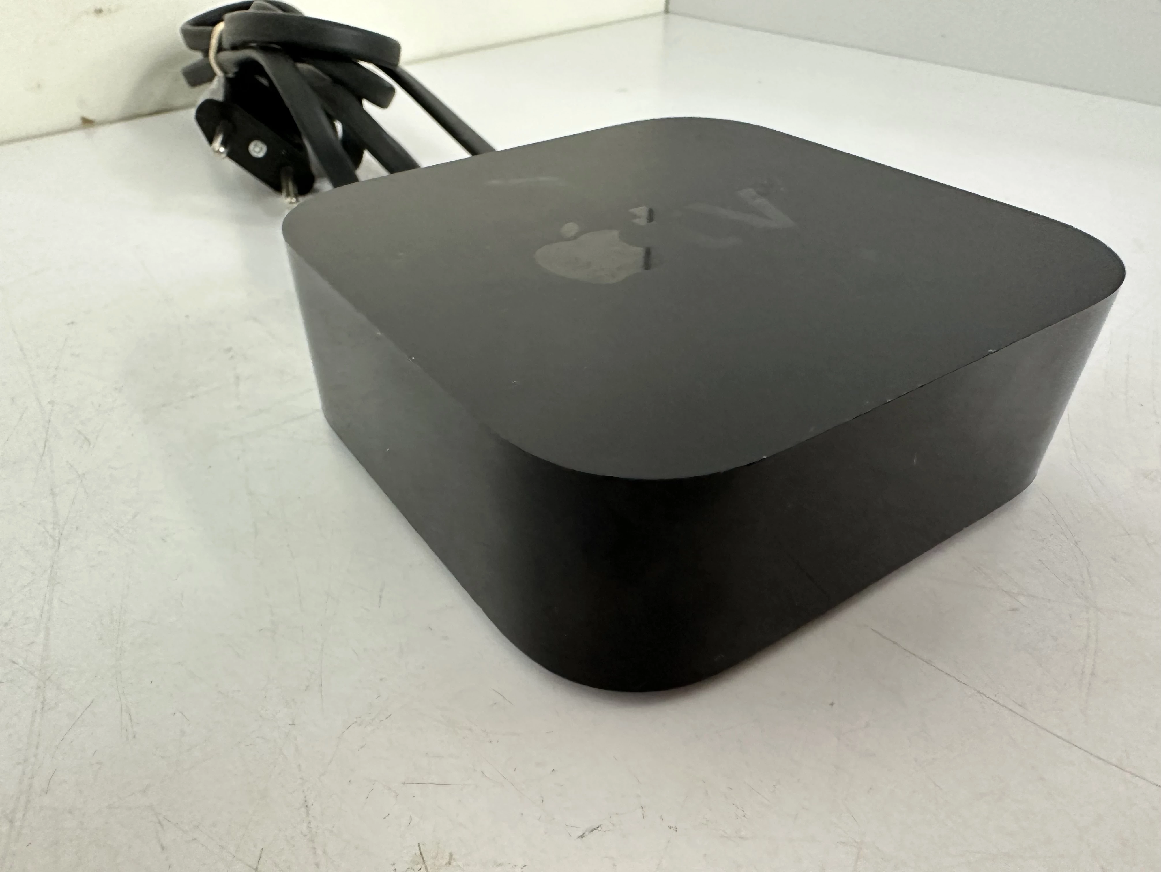 apple-tv-4k-32gb-a1842-marka-apple
