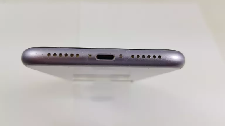 TELEFON APPLE IPHONE 11 64GB. BAT.79%