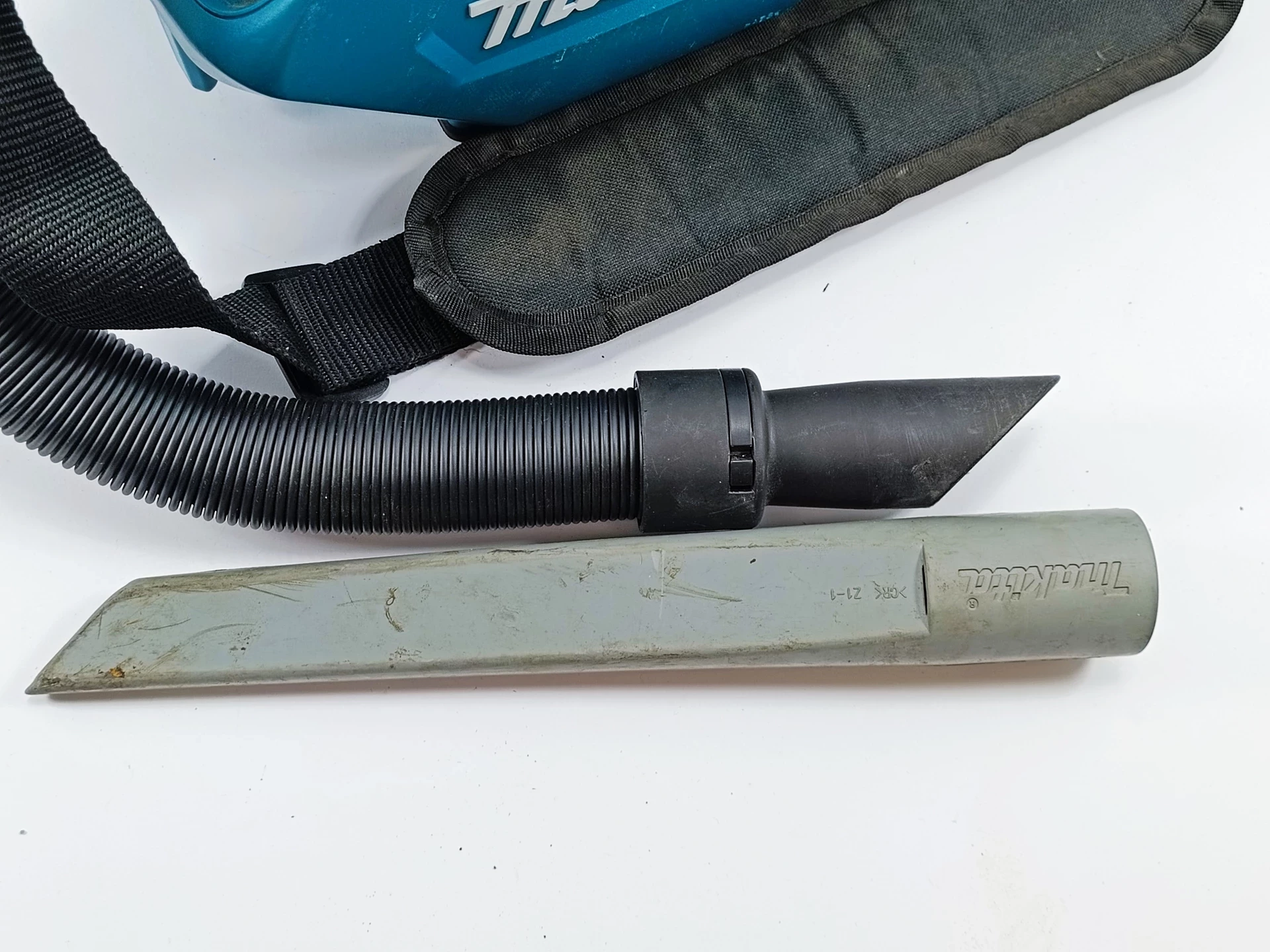 odkurzacz-makita-dcl184-ean-gtin-088381725910