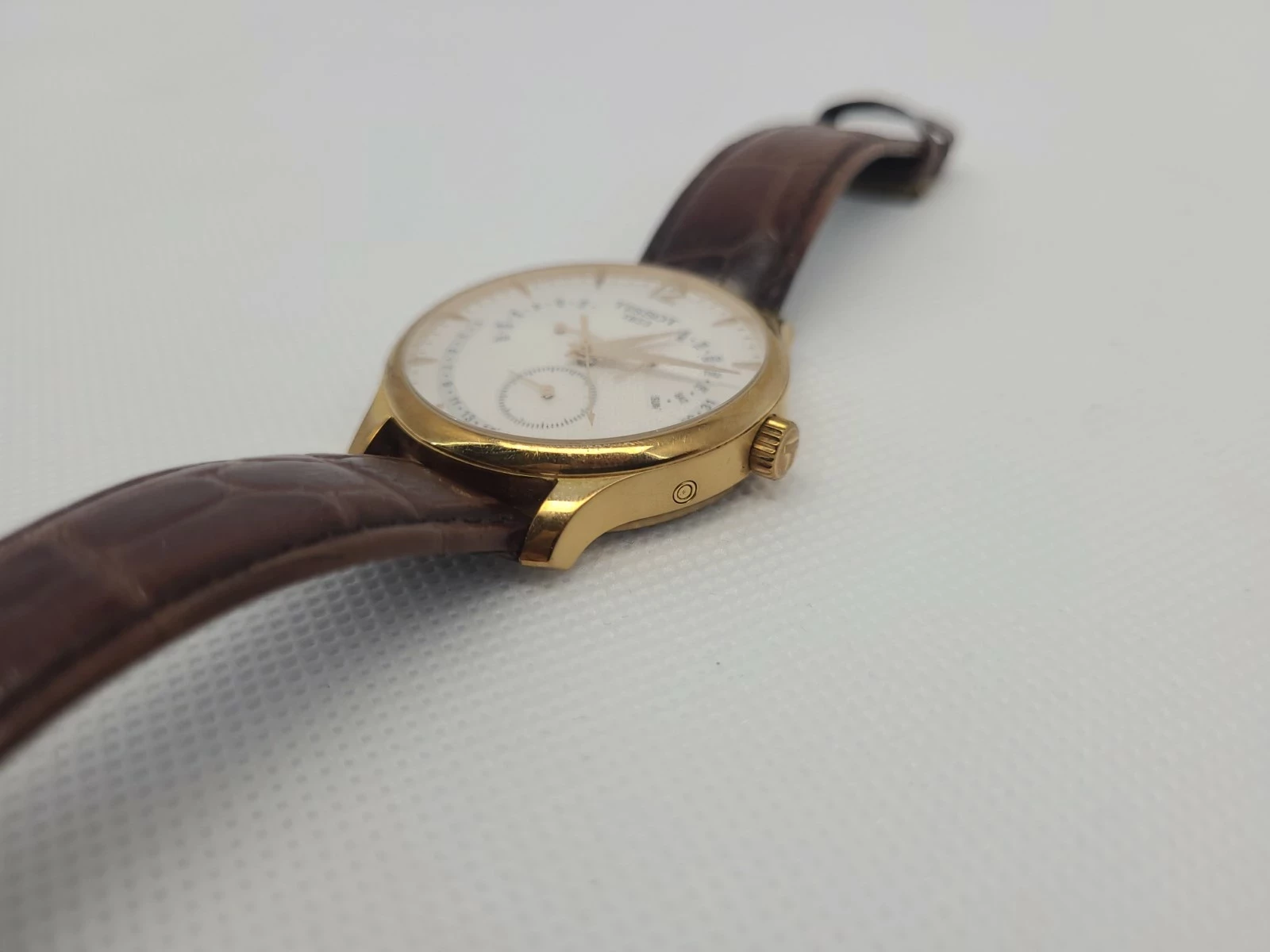 zegarek-meski-tissot-1853-t063617a-typ-nareczny