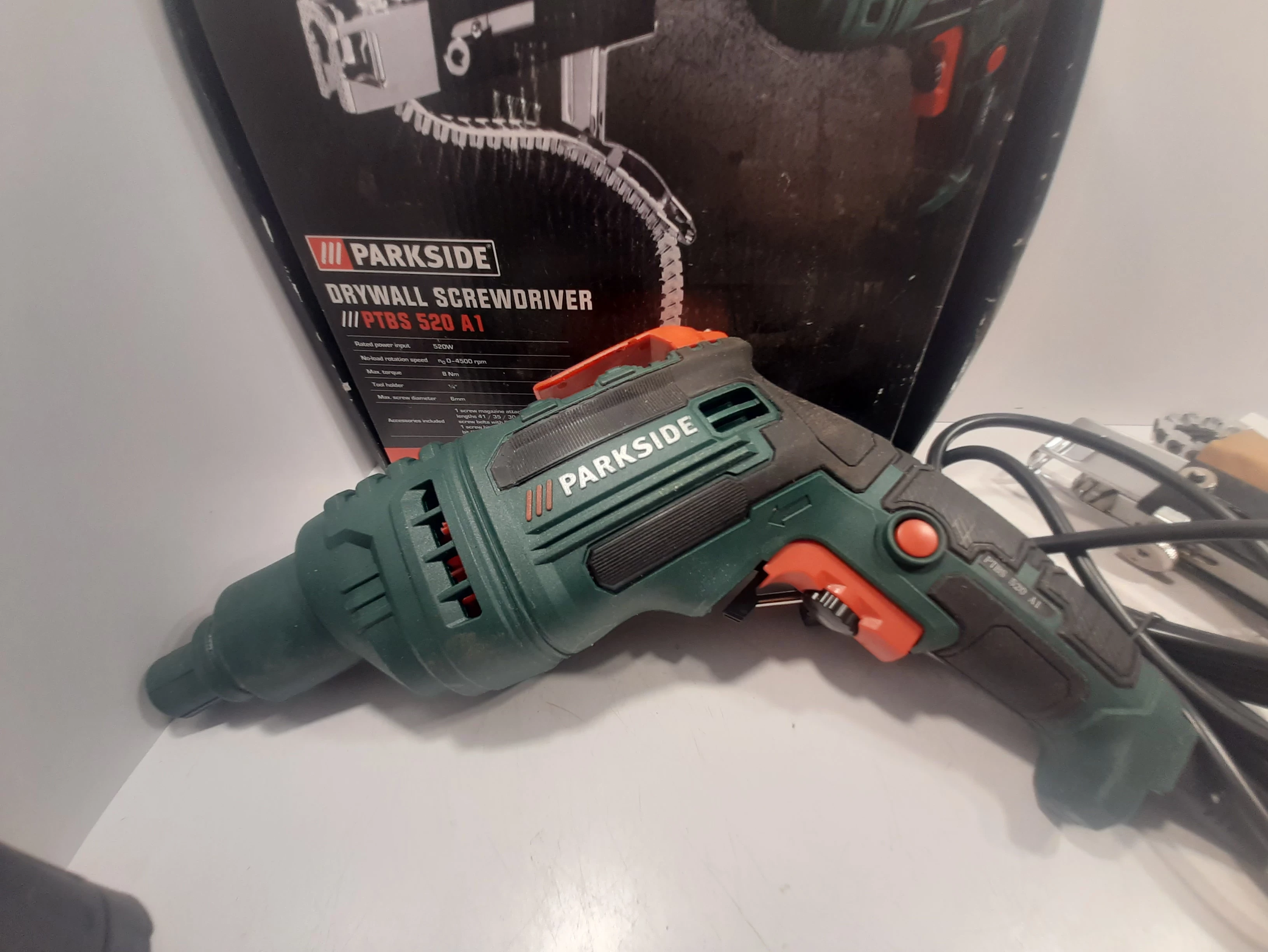 wkretarka-do-regipsow-parkside-ptbs-520-a1-zasilanie-sieciowe