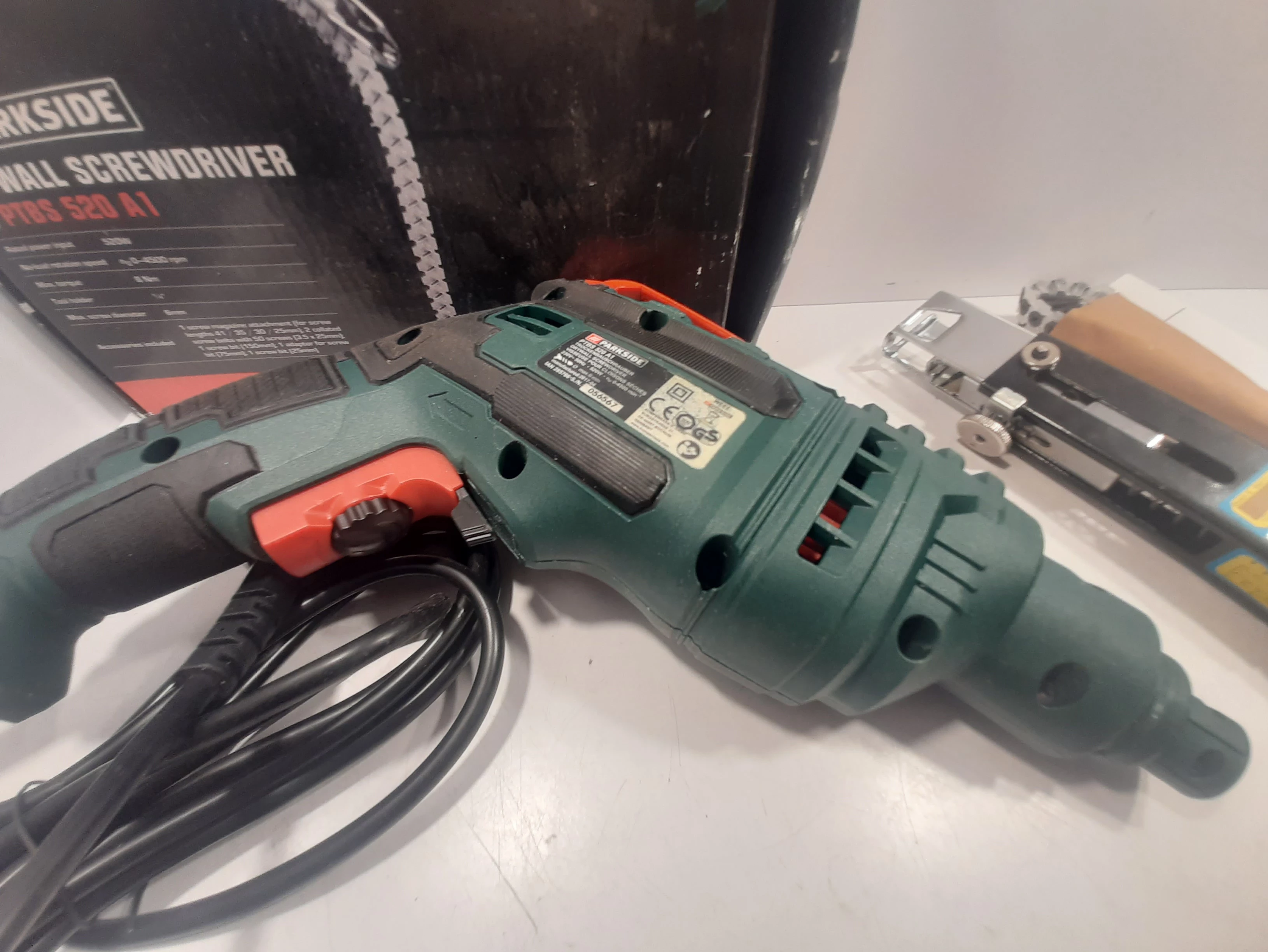 wkretarka-do-regipsow-parkside-ptbs-520-a1-rodzaj-silnika-silnik-szczotkowy