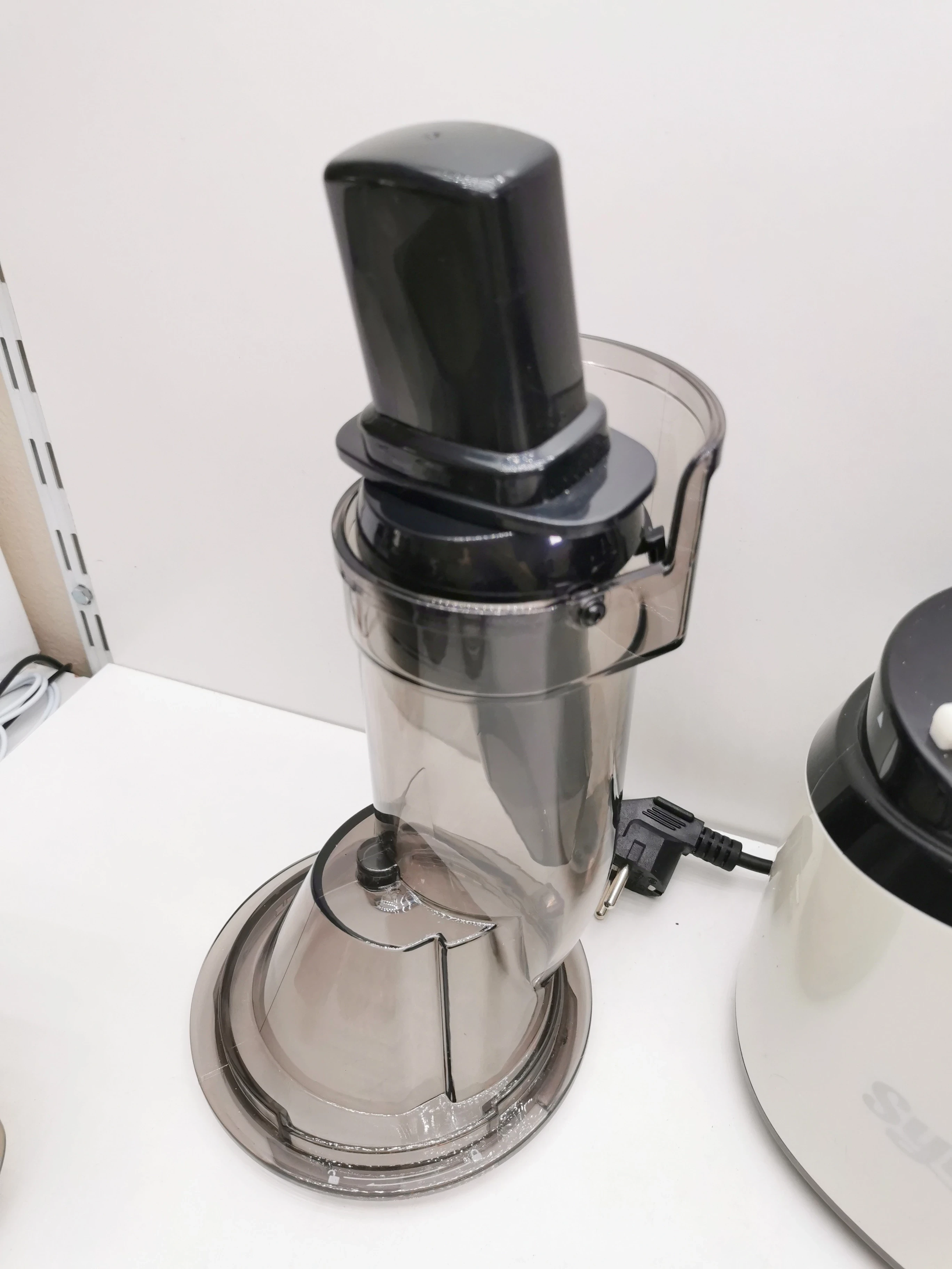 wyciskarka-wolnoobrotowa-sybilla-welmax-komplet-rodzaj-pionowa