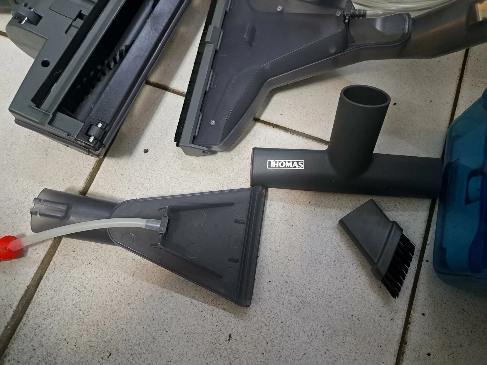 odkurzacz-pioracy-thomas-amfibia-pet-zestaw-marka-thomas