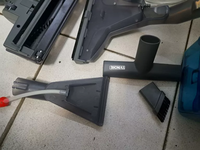 odkurzacz-pioracy-thomas-amfibia-pet-zestaw-marka-thomas