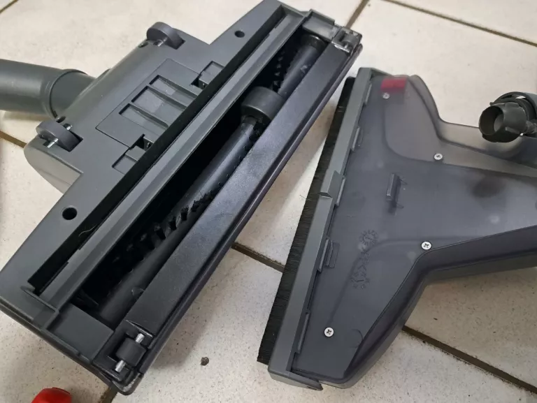 odkurzacz-pioracy-thomas-amfibia-pet-zestaw-model-amfibia-pet