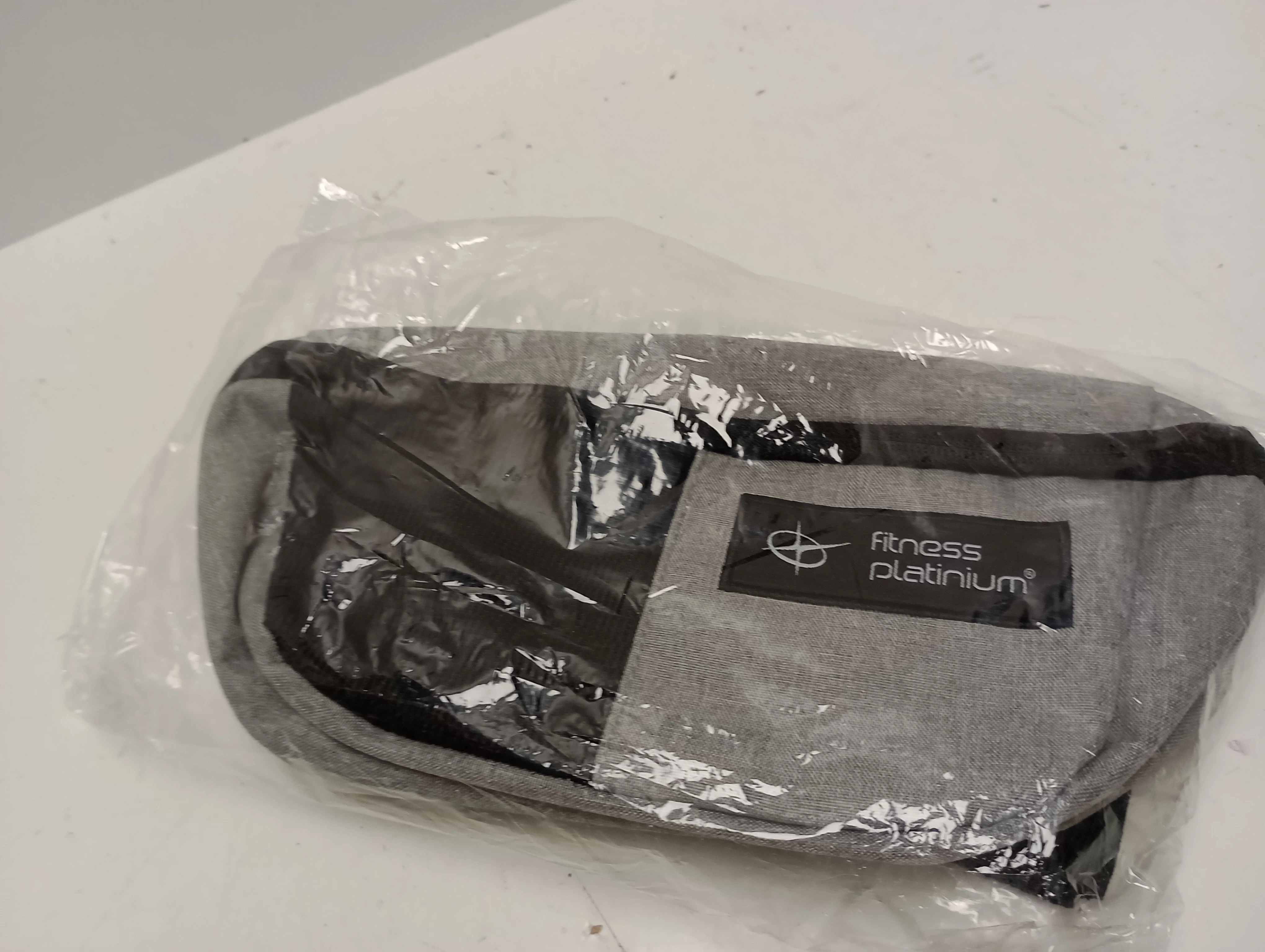 saszetka-nerkowka-szara-fitness-platinium-stan-uzywany