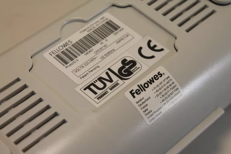 FELLOWES PHOTO ID LAMINATOR + PUD