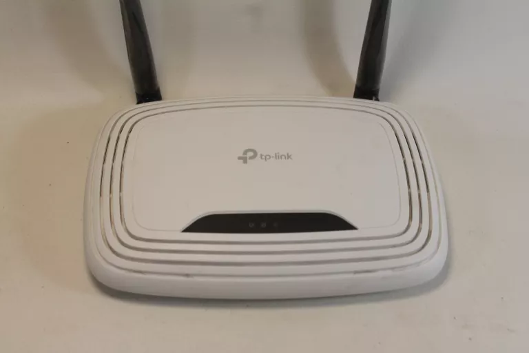 ROUTER TP LINK 300MB/S TL-WR841N