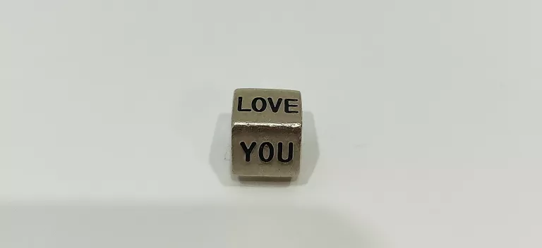 SREBRO -PANDORA CHARMS LOVE 3,99G