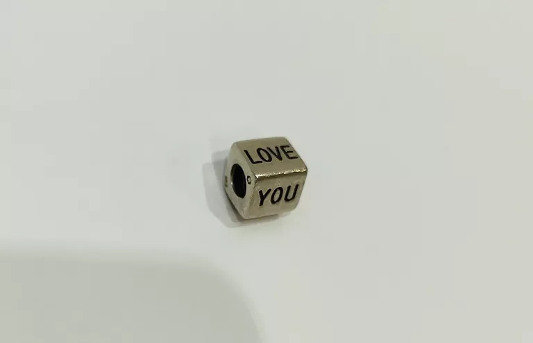SREBRO -PANDORA CHARMS LOVE 3,99G