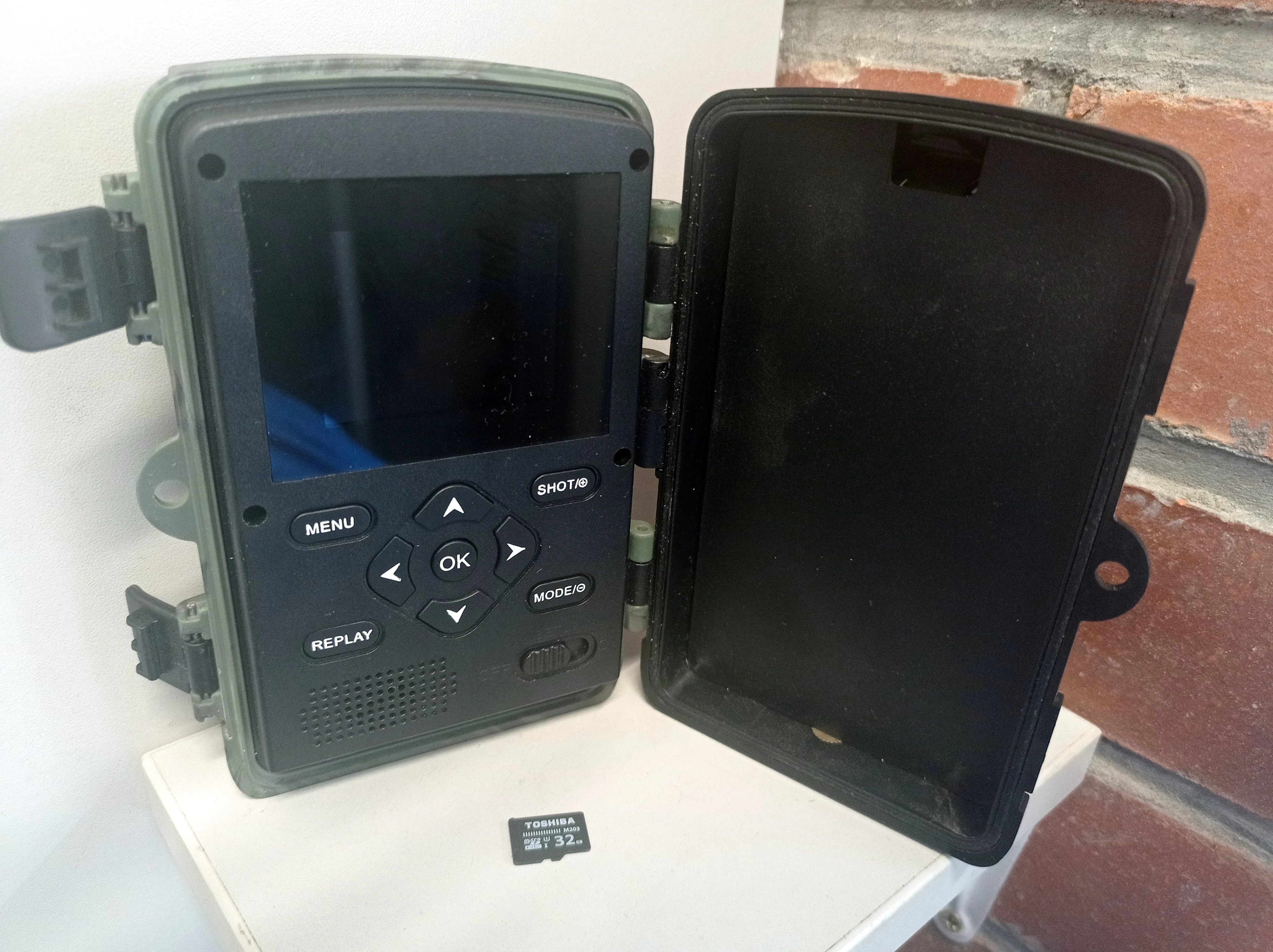 kamera-lesna-20221104v11-karta-pamieci-marka-inna