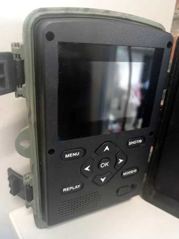 kamera-lesna-20221104v11-karta-pamieci-model-123