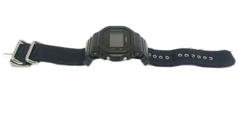 ZEGAREK MĘSKI CASIO G-SHOCK CLASSIC DW-5600BBN