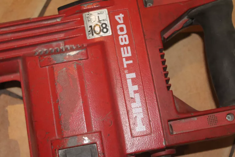 MŁOT WYBURZENIOWY HILTI TE 804
