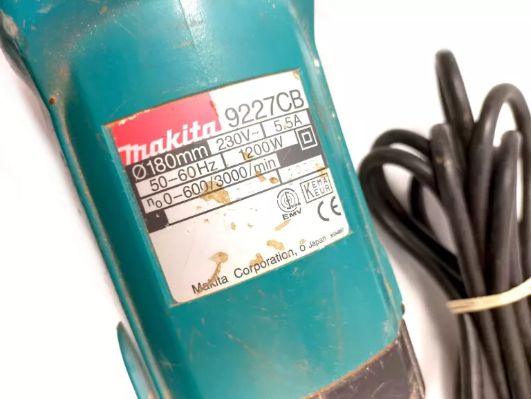 POLERKA MAKITA 9227CB