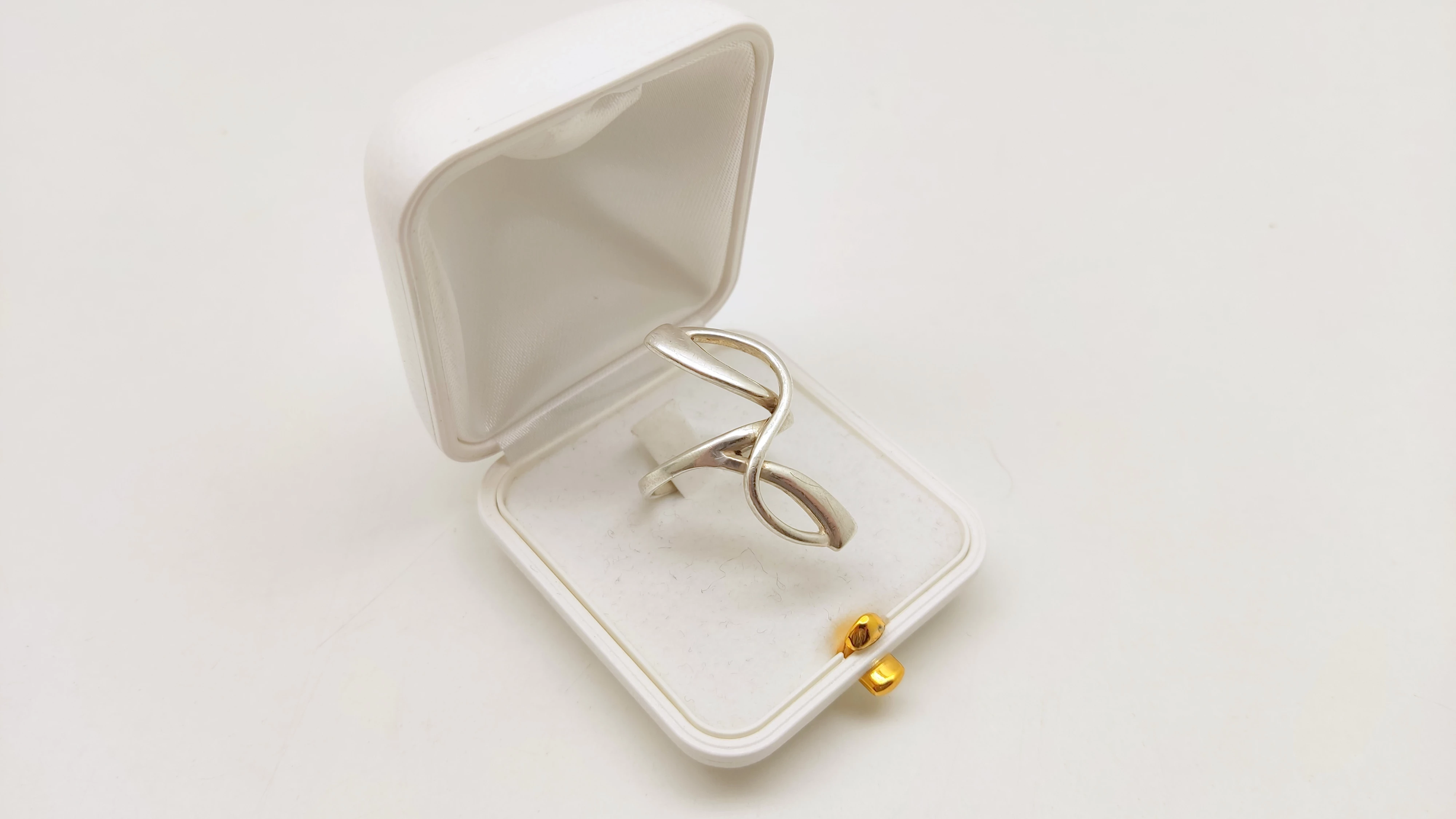 srebrny-pierscionek-nutka-925-605g-r19-stan-uzywany