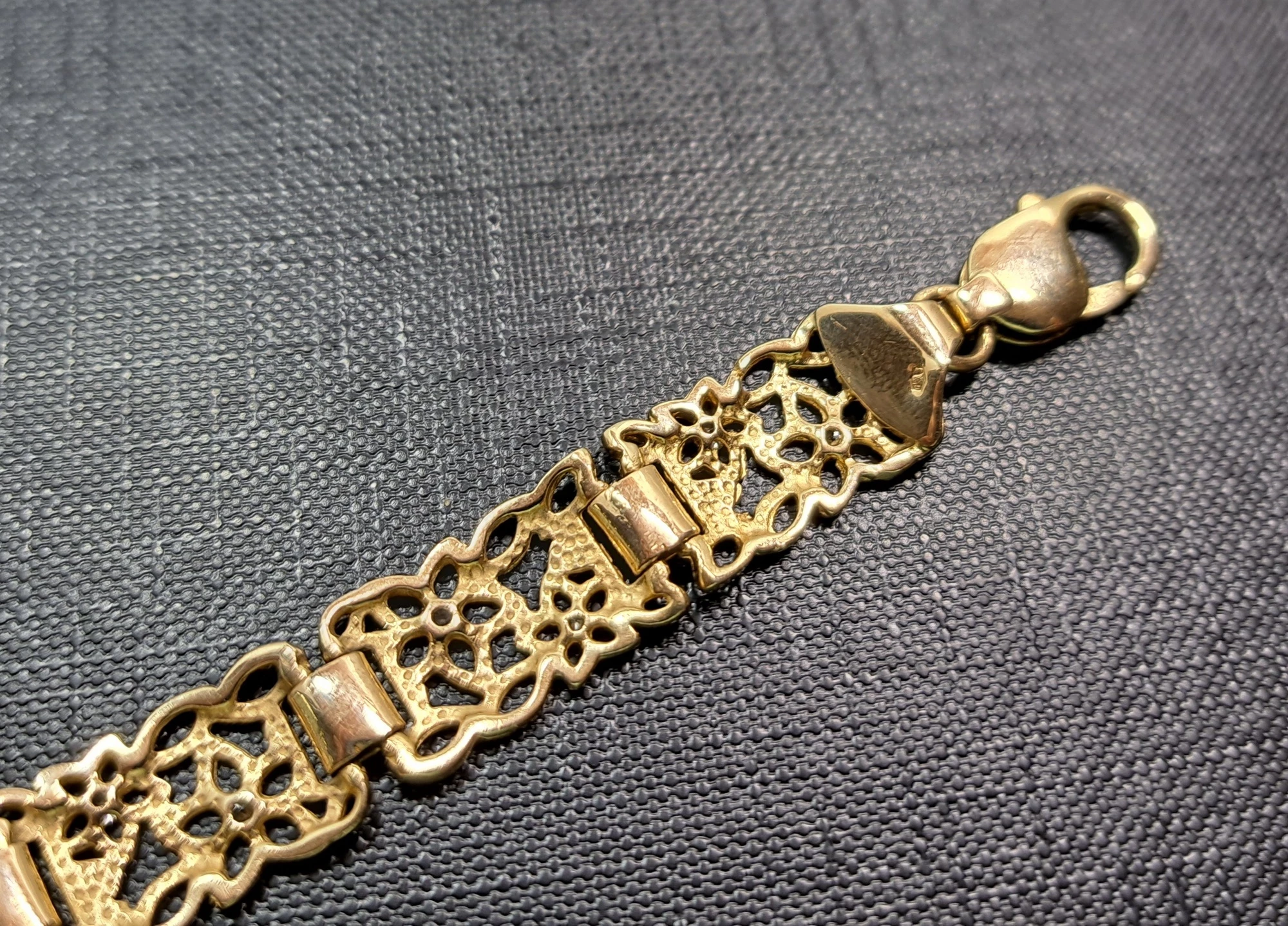 piekna-zlota-bransoletka-kwiaty-585-2193g-material-zloto