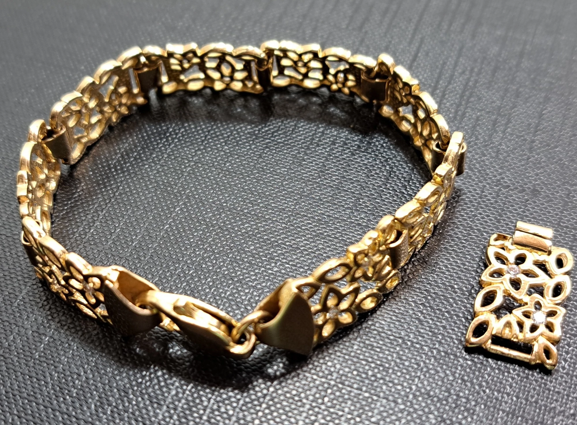 piekna-zlota-bransoletka-kwiaty-585-2193g-proba-zlota-585