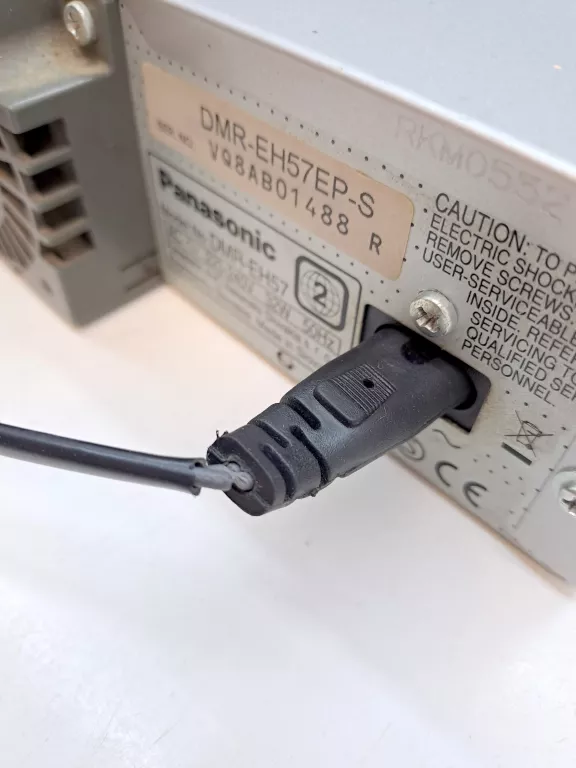 nagrywarka-panasonic-dmr-eh57pilotkabel-klejony-model-0080545685788