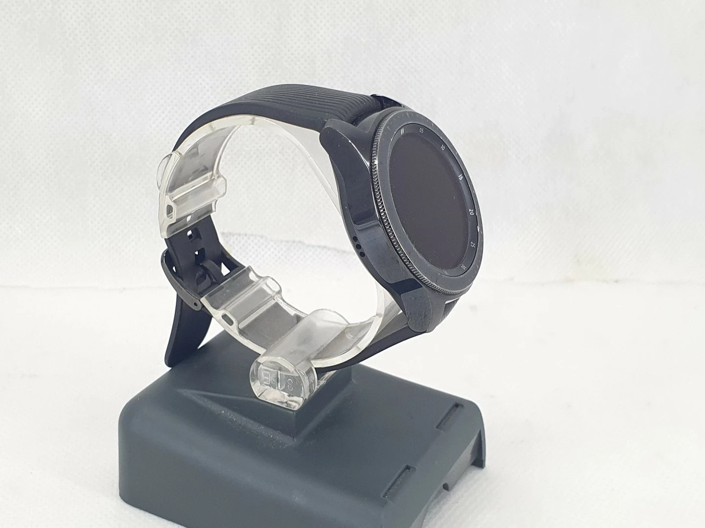 smartwatch-samsung-galaxy-watch-42-mm-ean-gtin-8801643404444