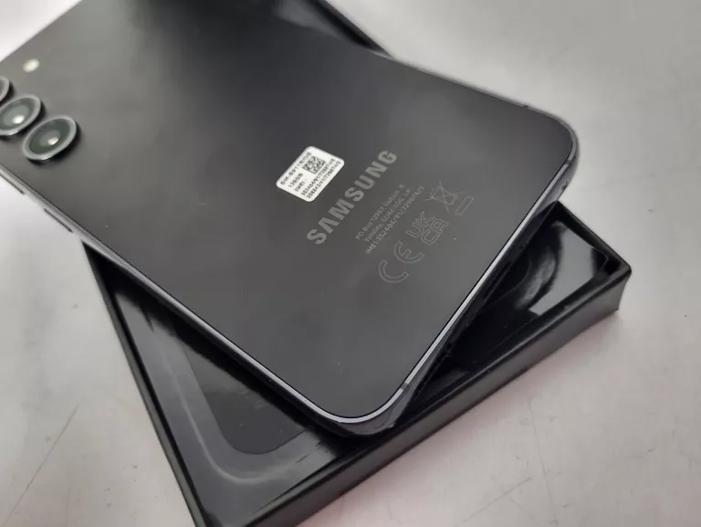 telefon-samsung-galaxy-s23-przekatna-ekranu-6
